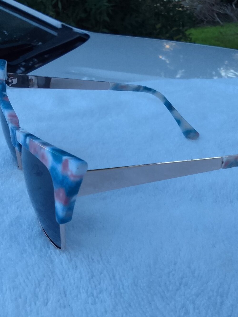 250-year celebration: Bundle 2 luxury meaningful&fashion sunglasses brand new